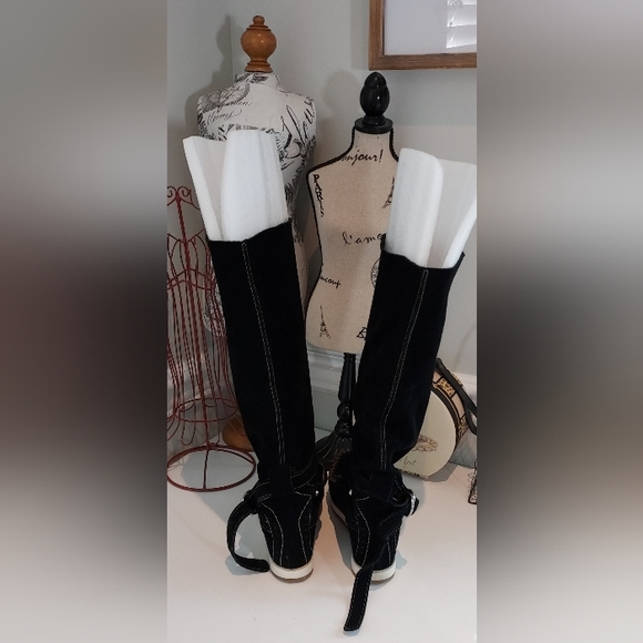 Modern Vice Made in Italy Black Suede Pull On Boot Like New - Picture 4 of 9